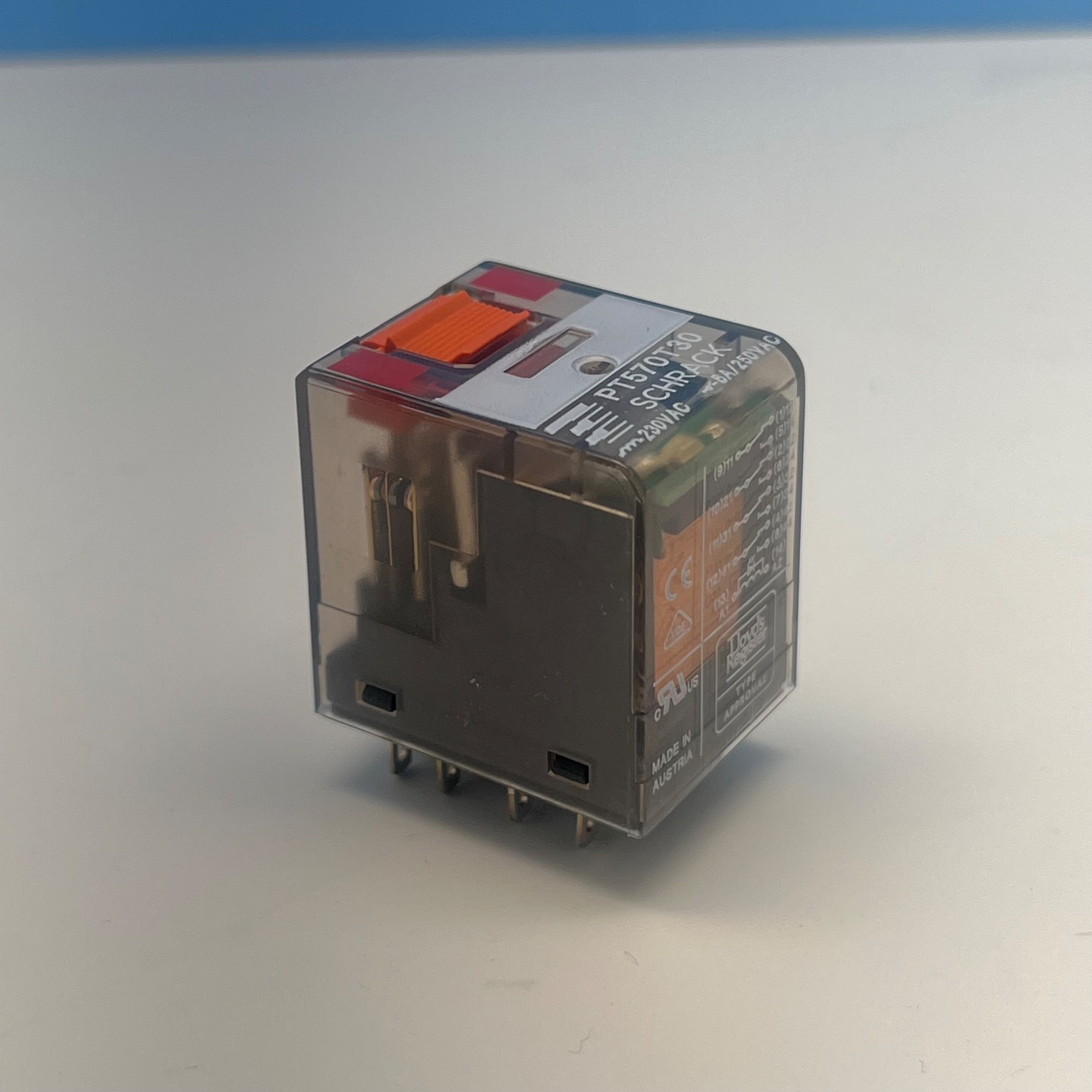 رله شراک 230ولت 6امپر 14پایه LEDدار SCHRACK PT570T30AC